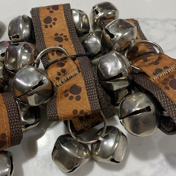 4 Strands Potty Training Bells For Dogs New w/ cosmetic imperfections clearance - Picture 3 of 5